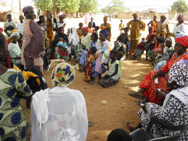 village-discussion-senegal